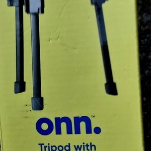 Onn tripod with smartphone cradle 17-52"
